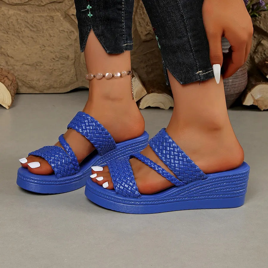 Kalwina - Comfortable Platform Sandal