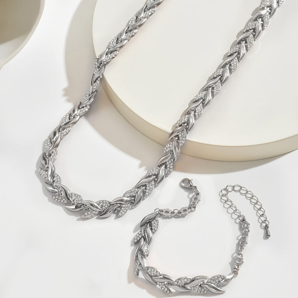 Paislee | Handmade Fish Tail Necklace