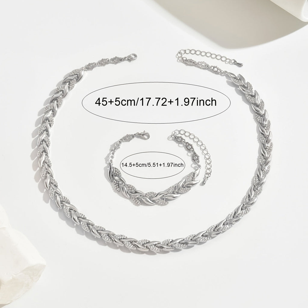Paislee | Handmade Fish Tail Necklace