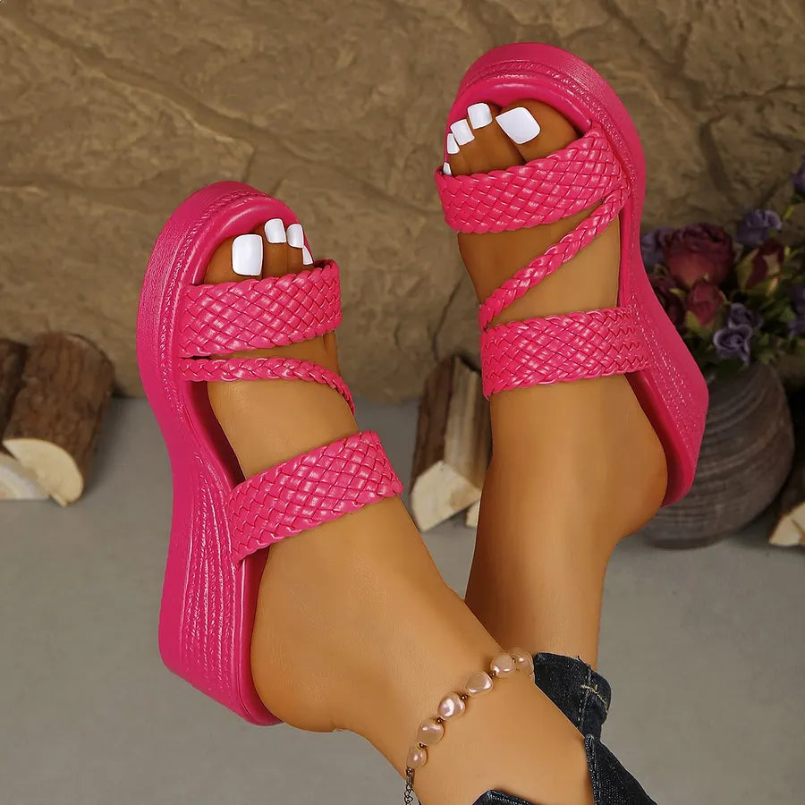 Kalwina - Comfortable Platform Sandal