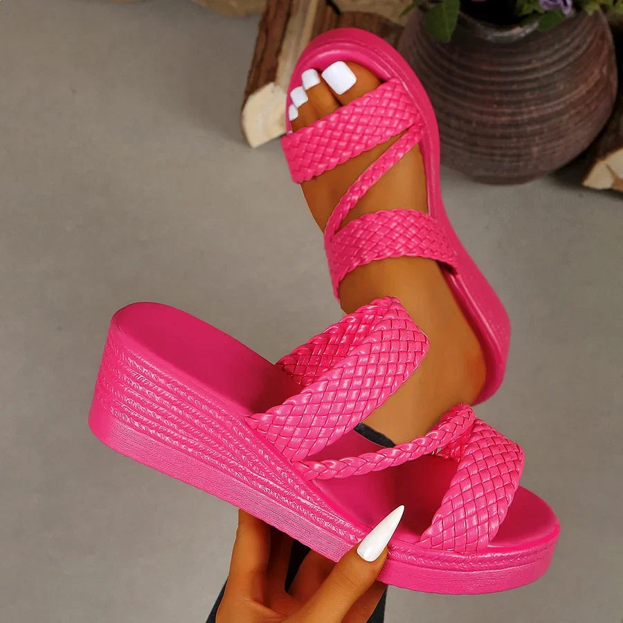Kalwina - Comfortable Platform Sandal