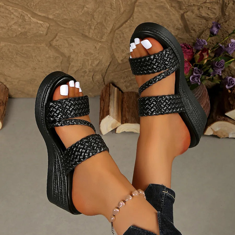Kalwina - Comfortable Platform Sandal